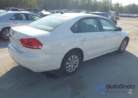 2015 Volkswagen Passat 1.8T Wolfsburg Edition z USA, uszkodzony, nr VIN 1VWAT7A35FC048725